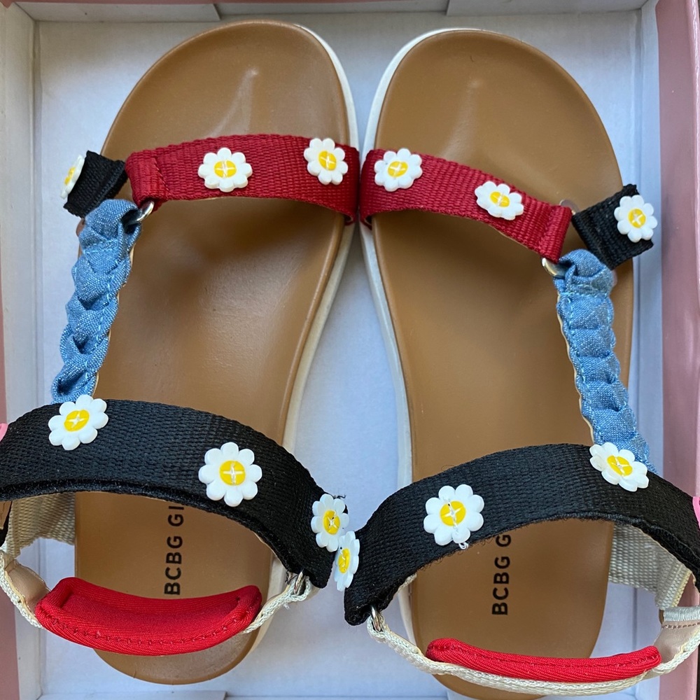❤️ BCBG GIRLS SANDALS ❤️
